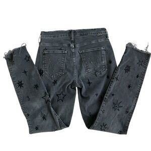 MOTHER Double Fray Charmer Written in Stars Embroidered Black‎ Jeans Women’s 27